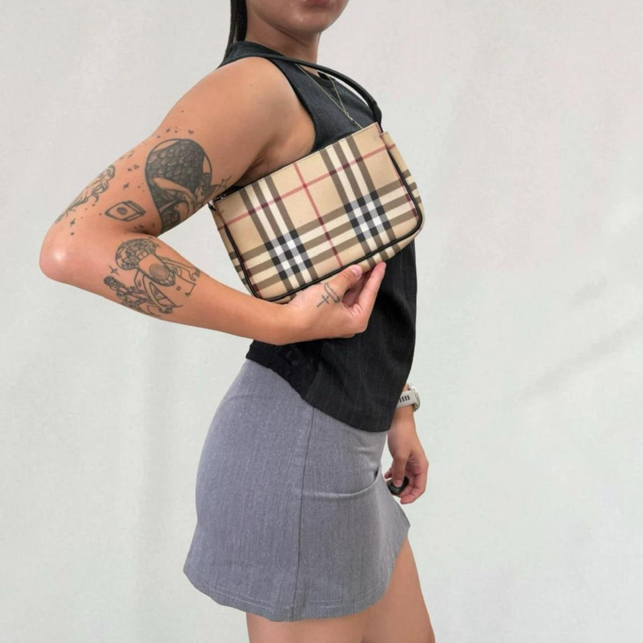 Vintage Burberry pochette bag w dust bag and original tag