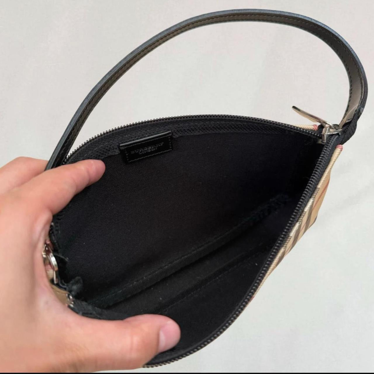 Vintage Burberry pochette bag w dust bag and original tag